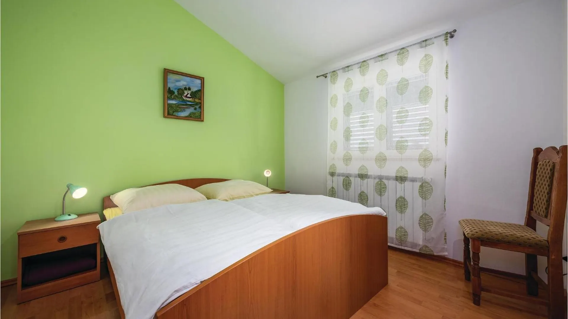 2 Bedroom Amazing Apartment In Sv,Lovrec Jakici
